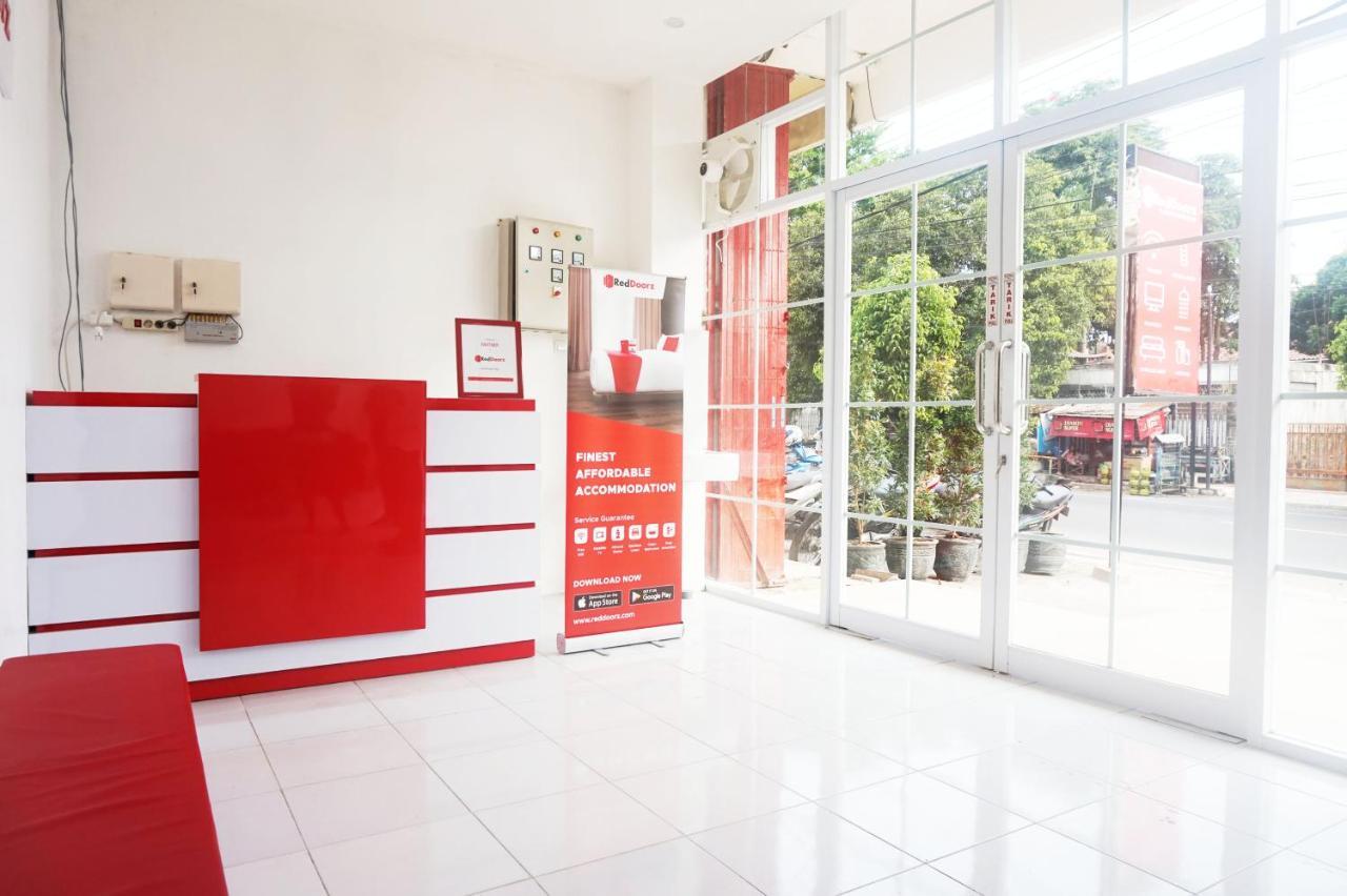 Reddoorz @ Jalan Tanjung Blitar Hotel Luaran gambar